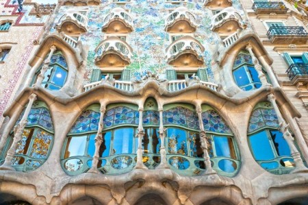 Detalle de la fachada de  la Casa Batlló