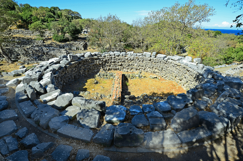 El Santuario de los Grandes Dioses, Samotracia