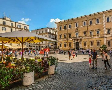 Las 15 plazas más bonitas de Roma (que hay que visitar)