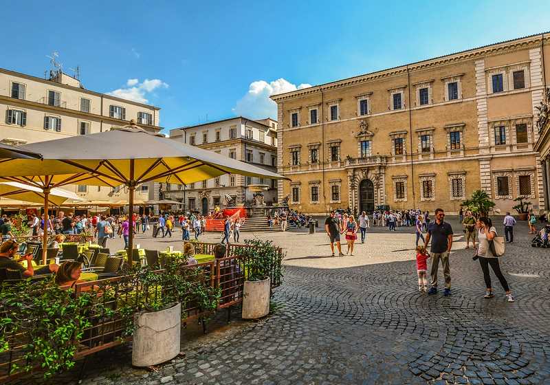 plazas bonitas Roma trastevere